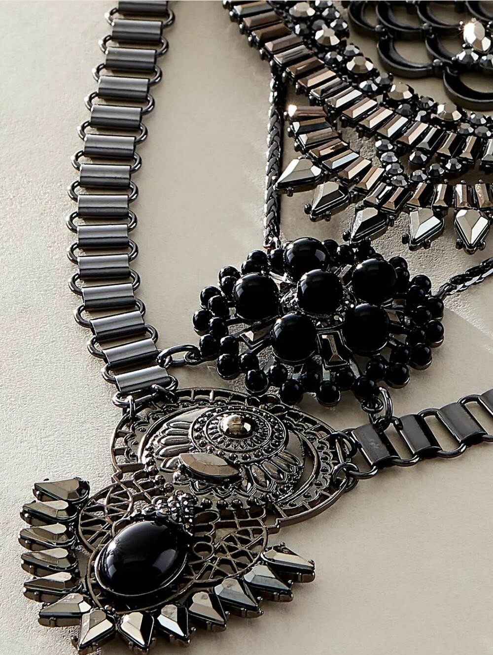 FREE PEOPLE ONLY DREAMING STATEMENT COLLAR  NECKLACE